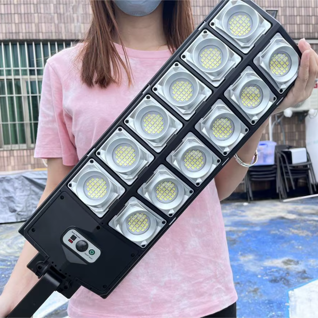 LUZ SOLAR ULTRA POTENTE 7700LM PARA EXTERIORES - Envío Gratis
